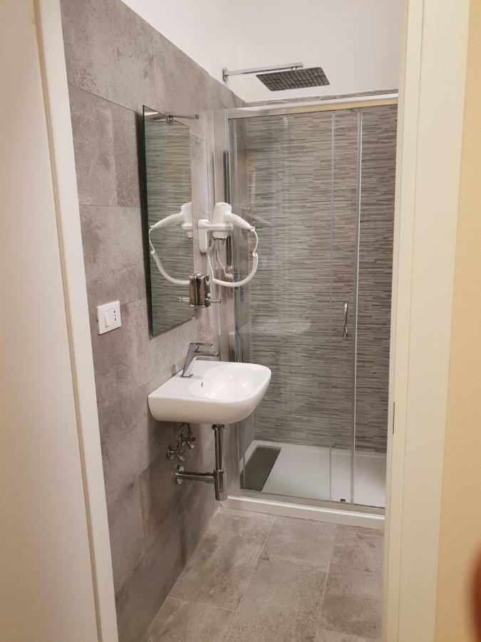 Tourist Point La Spezia Hotel Екстериор снимка